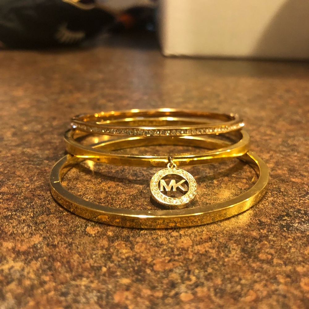 Barely Worn!!! Micheal Kors bracelets!!